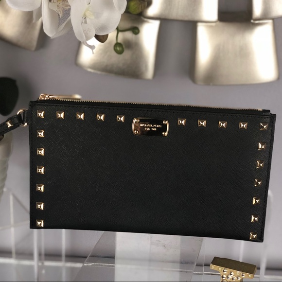 Michael Kors Jet Set Large Zip Clutch Wristlet - Picture 4 of 8